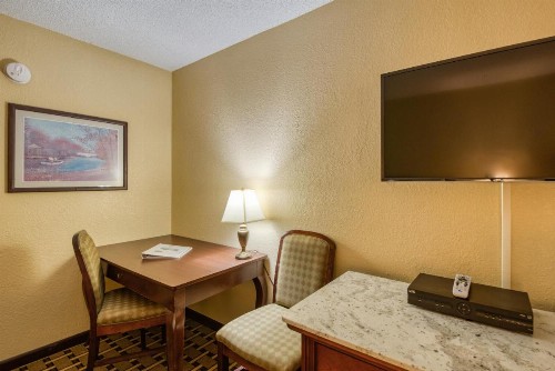 Palms Garden Inn - image 12