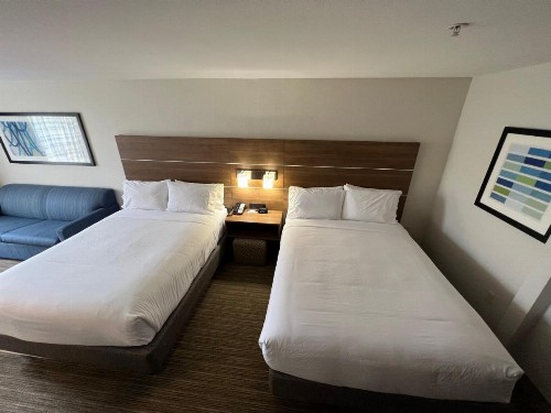 Holiday Inn Express Hotel & Suites Lake Elsinore an IHG Hotel - image 22