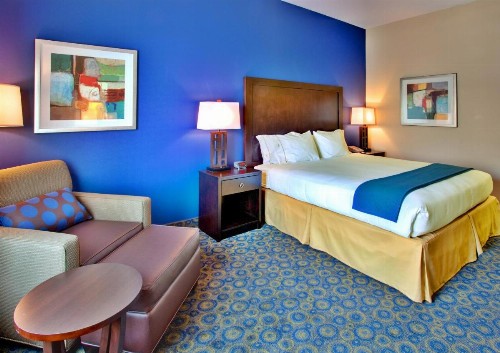 Holiday Inn Express Hotel & Suites Lake Elsinore an IHG Hotel - image 28
