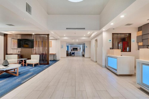 Holiday Inn Express Hotel & Suites Lake Elsinore an IHG Hotel - image 37