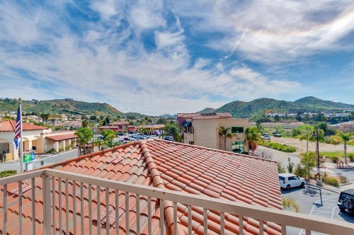 Holiday Inn Express Hotel & Suites Lake Elsinore an IHG Hotel - image 43