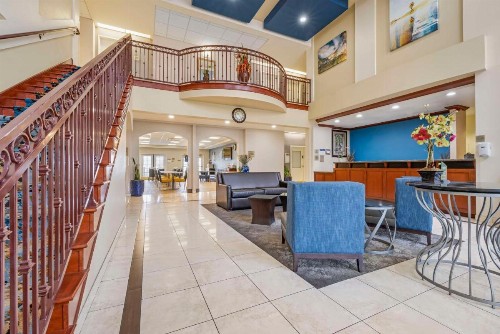 Best Western Plus Lake Elsinore Inn & Suites - image 18