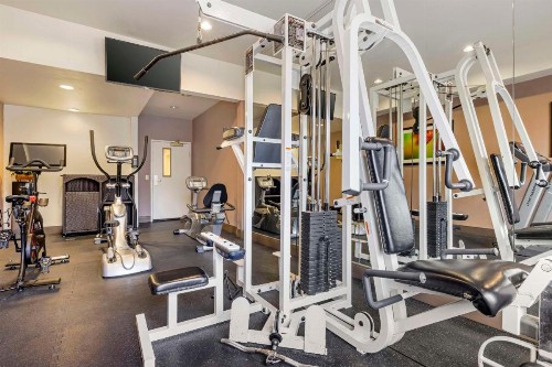 Best Western Plus Lake Elsinore Inn & Suites - image 8