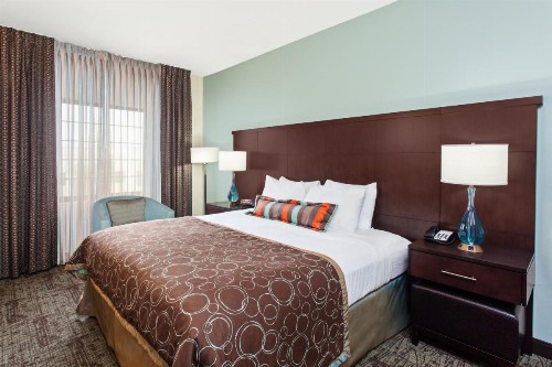 Staybridge Suites Irvine East/Lake Forest an IHG Hotel - image 2