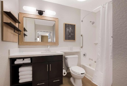 Sonesta Simply Suites Irvine East Foothill - image 10