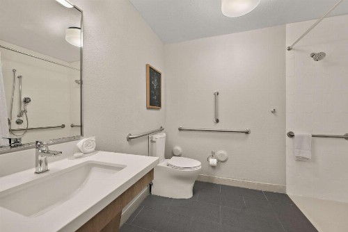 Sonesta Simply Suites Irvine East Foothill - image 14