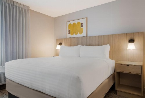 Sonesta Simply Suites Irvine East Foothill - image 23