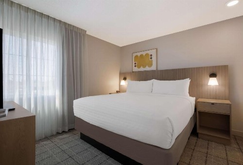 Sonesta Simply Suites Irvine East Foothill - image 27