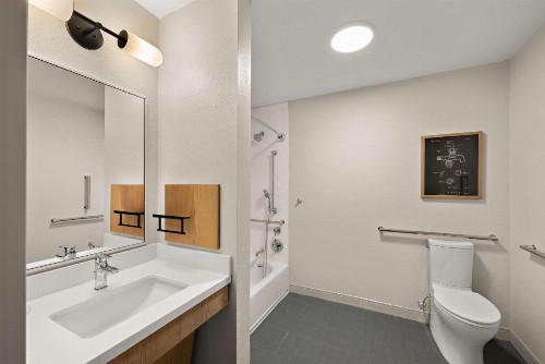 Sonesta Simply Suites Irvine East Foothill - image 33