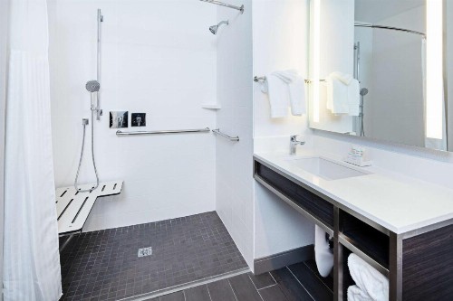 Hilton Garden Inn Irvine Spectrum Lake Forest - image 15