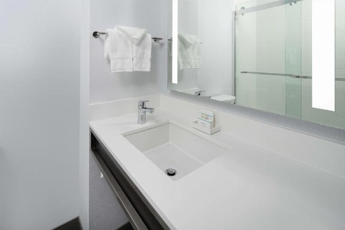 Hilton Garden Inn Irvine Spectrum Lake Forest - image 21