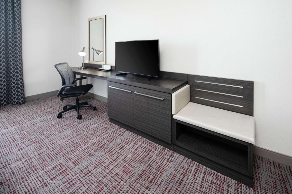 Hilton Garden Inn Irvine Spectrum Lake Forest - image 7