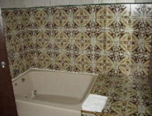 Chateau Royale Inn - image 7