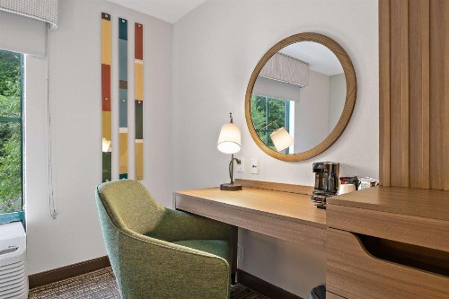 Hampton Inn & Suites Lake George - image 42