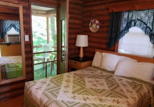 Seven Dwarfs Motel & Cabins - image 41