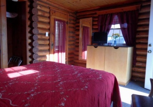 Seven Dwarfs Motel & Cabins - image 45