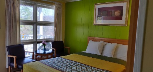 Pinebrook Motel - image 31