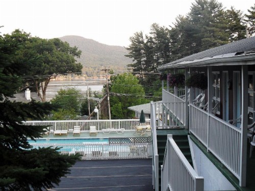 Pinebrook Motel - image 43