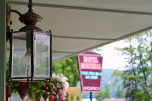 Motel Montreal - image 32