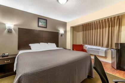 Rodeway Inn Lake George Outlets - image 7