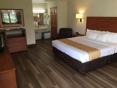 Quality Inn Lake George - image 26
