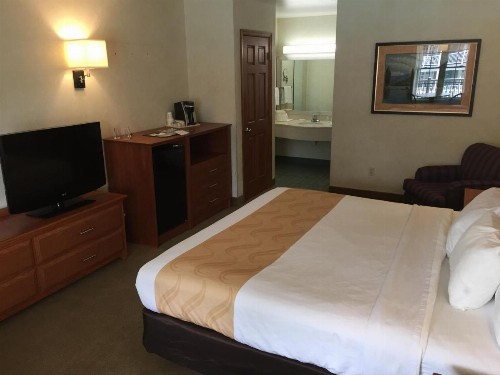 Quality Inn Lake George - image 32