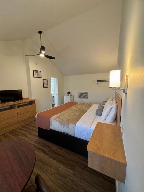 Studio Motel of Lake George - image 13