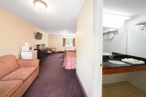 Studio Motel of Lake George - image 39