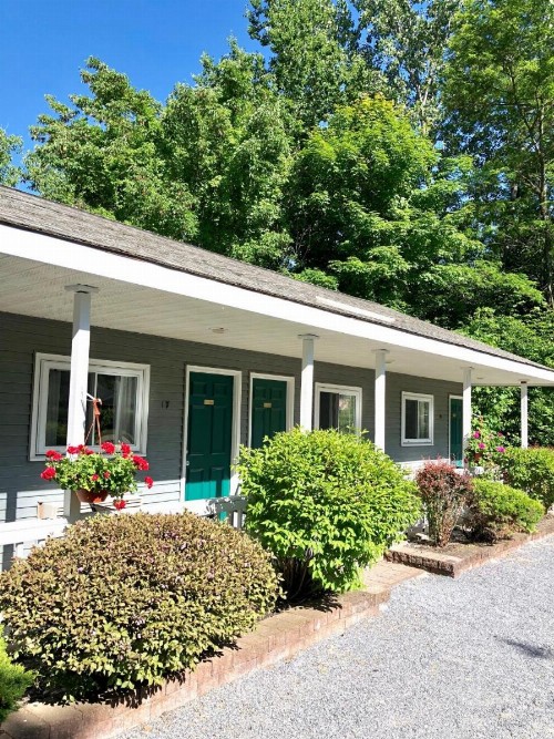 Lyn Aire Motel - Lake George - image 15