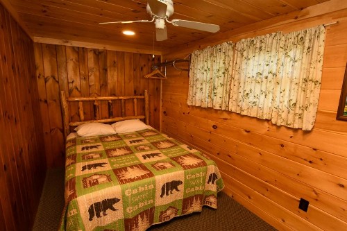 Lake George Diamond Cove Cottages Cabins & Hotel - image 29