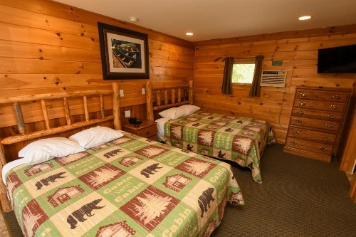 Lake George Diamond Cove Cottages Cabins & Hotel - image 4