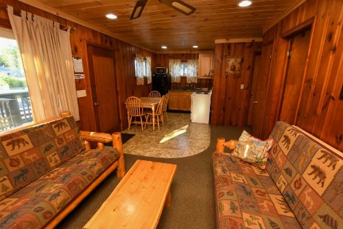 Lake George Diamond Cove Cottages Cabins & Hotel - image 43