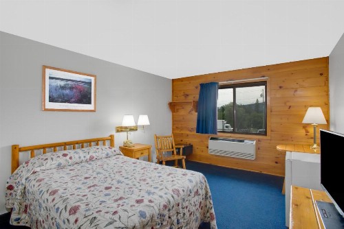 Super 8 by Wyndham Lake George/Warrensburg Area - image 20
