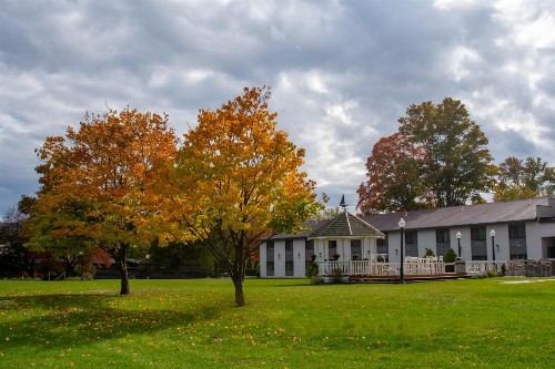 Fort William Henry Hotel - image 29