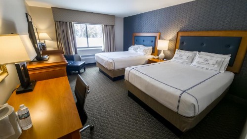 Fort William Henry Hotel - image 39
