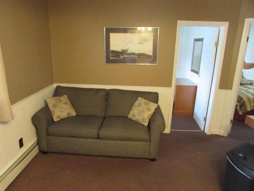 The Lake George Inn - image 19