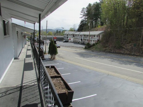 The Lake George Inn - image 22