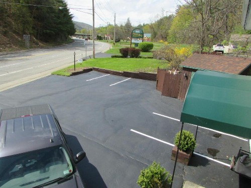 The Lake George Inn - image 23