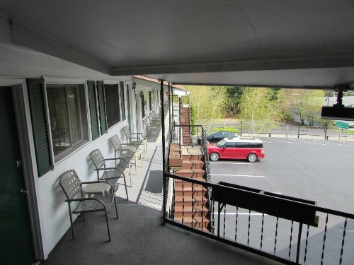 The Lake George Inn - image 24