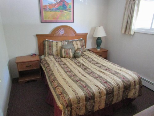 The Lake George Inn - image 31