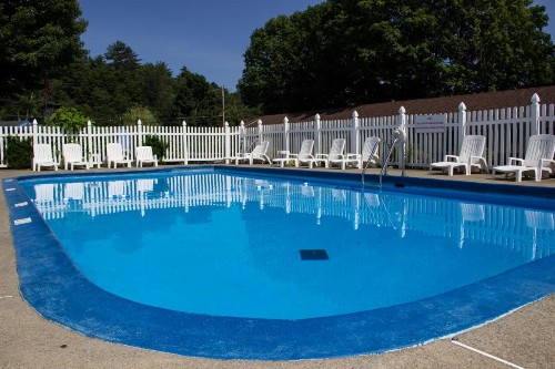 Fran Cove Motel - image 23