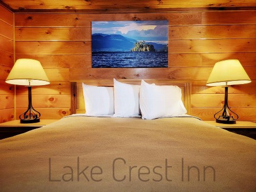 Lake Crest Inn - image 20
