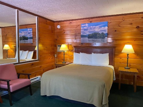 Lake Crest Inn - image 30