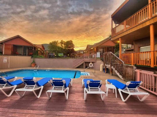 Lake Crest Inn - image 32