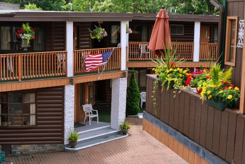 Lake Crest Inn - image 4
