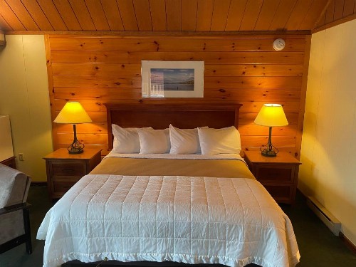 Lake Crest Inn - image 8