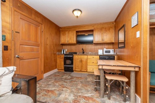 Shore Meadows Lodge LLC - image 22