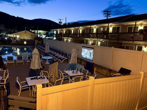 Park Lane Motel - image 30
