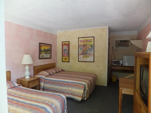 Windsor Motel - image 21