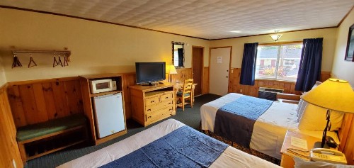 The Lake Motel - image 10